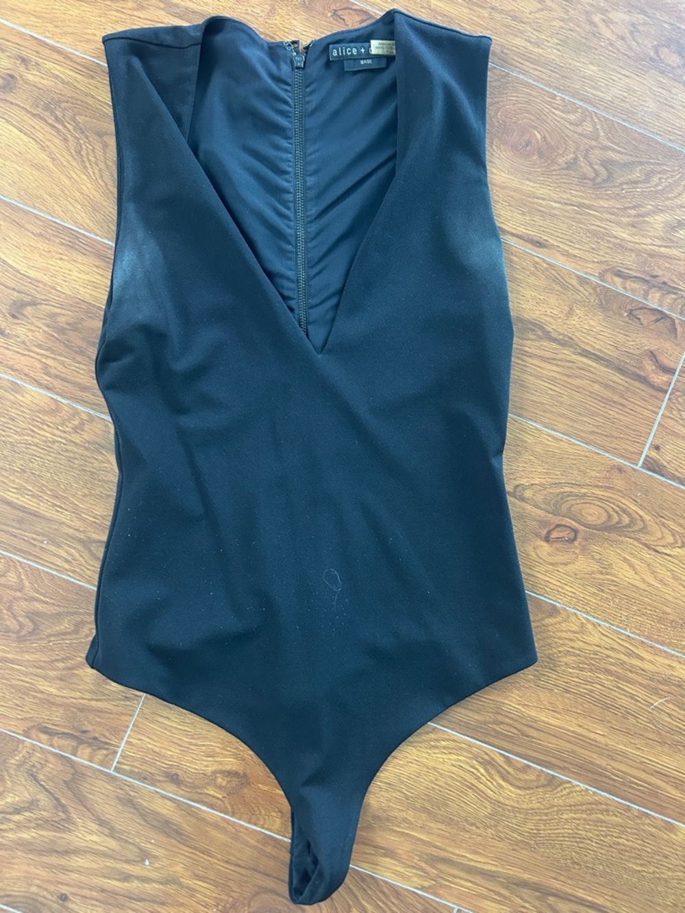 Alice + Olivia Black V-Neck Sleeveless Bodysuit with Back Zip